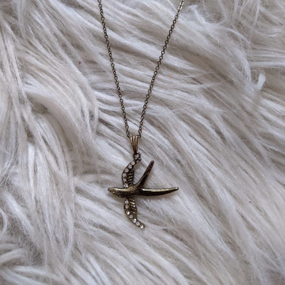 Gold bird vintage necklace
